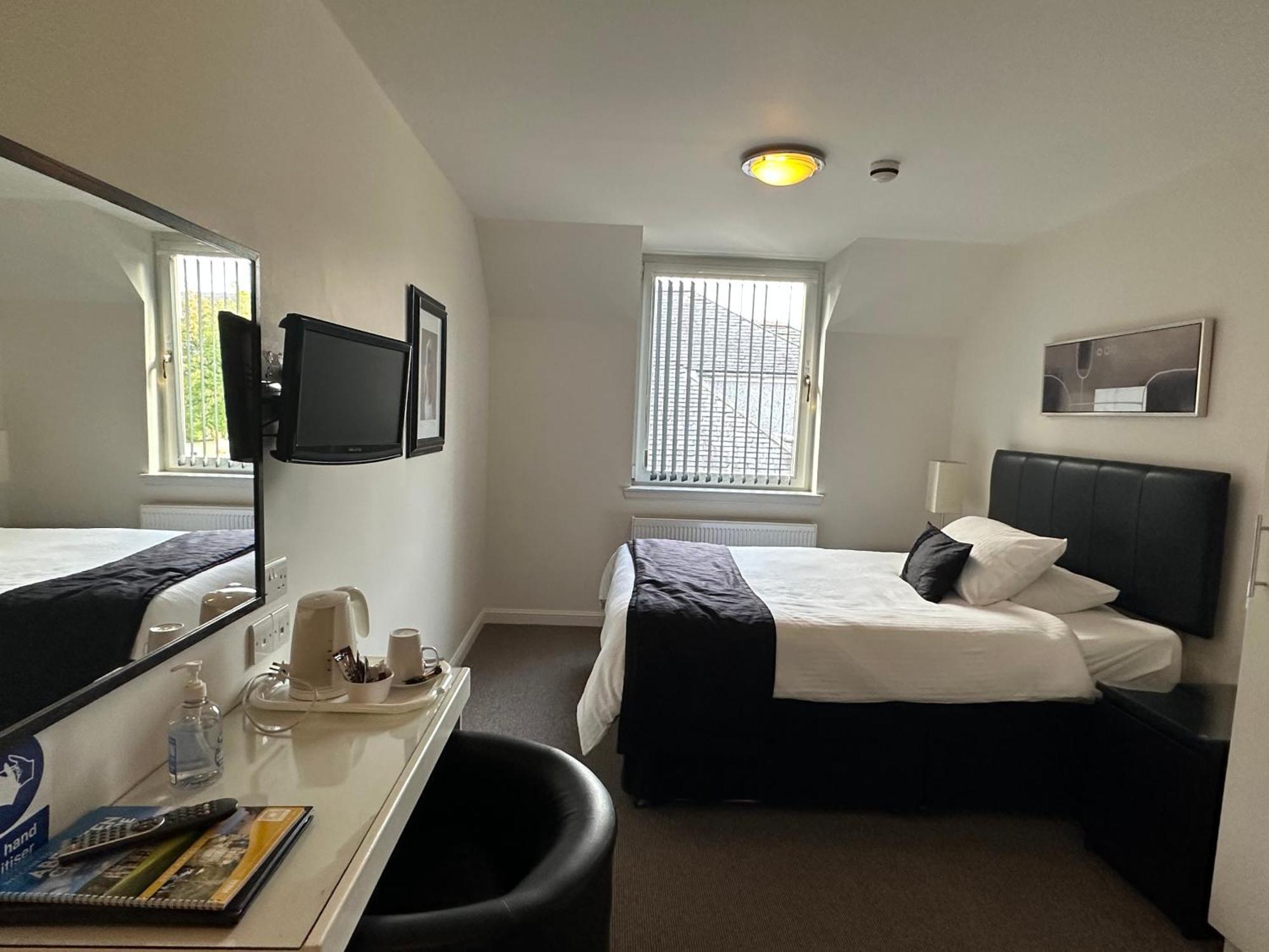 Third House Guest House Aberdeen Ngoại thất bức ảnh