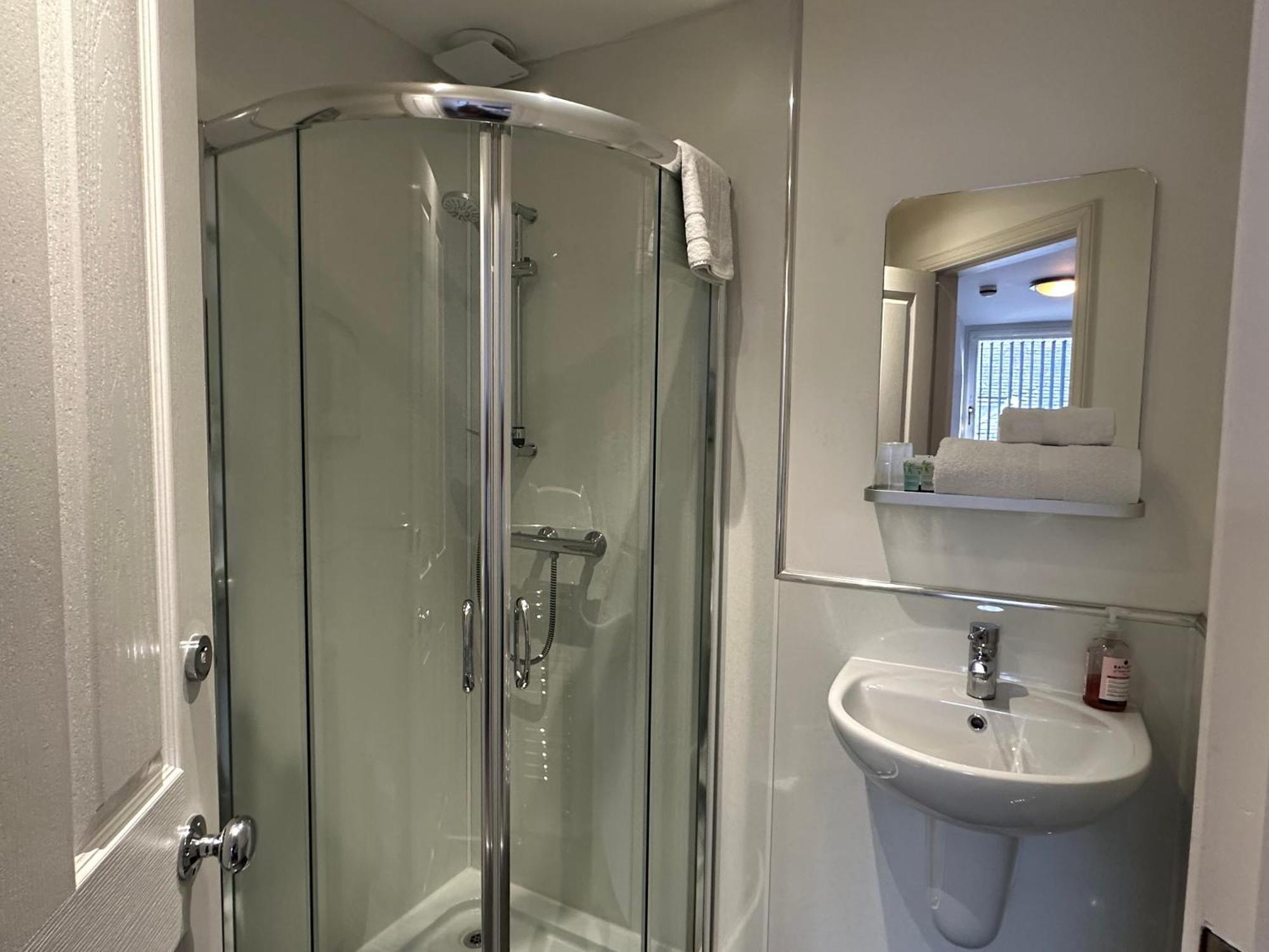 Third House Guest House Aberdeen Ngoại thất bức ảnh